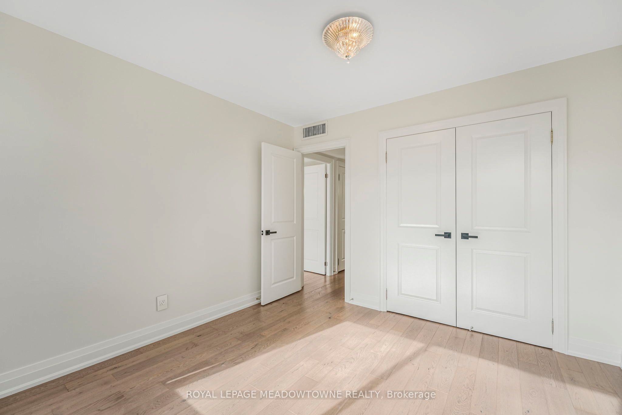 Additional image 6 of 204-4235 Sherwoodtowne Boulevard E, Mississauga, ON, L4Z 1W3