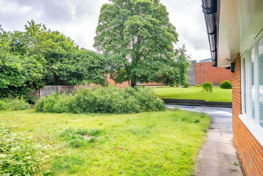 Additional image 12 of Hall Place Gardens, St Albans, Herts, AL1