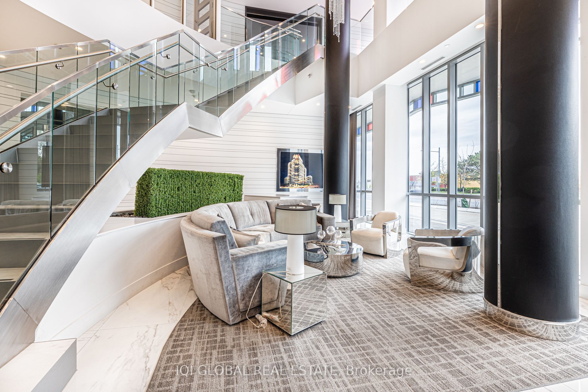 Additional image 3 of 301-9471 Yonge Street, Richmond Hill, ON, L4C 1V4