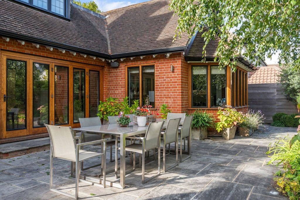 Additional image 77 of 6 bed detached house for saleRoundwood Avenue, Hutton Mount, Brentwood CM13