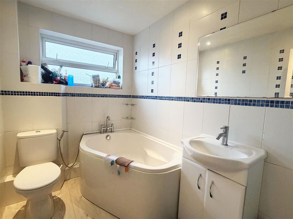 Additional image 11 of 3 bed semi-detached house for saleWindsor Court Road, Chobham, Woking GU24