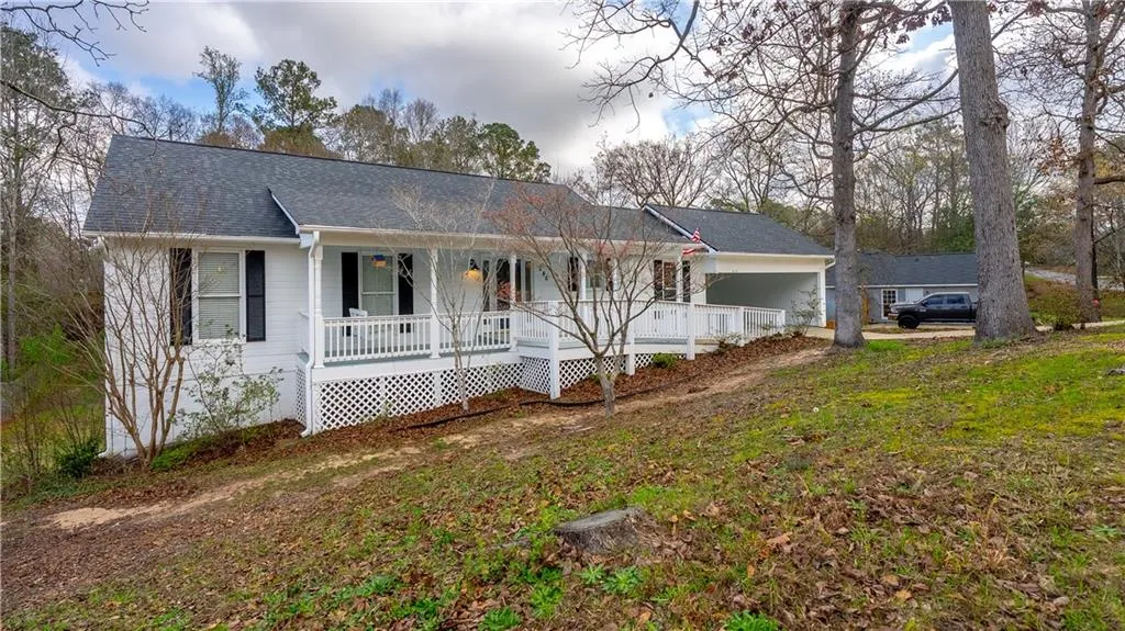 246 Lee Road 2040, Phenix City, AL 36870