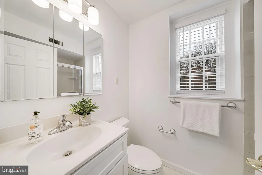 Additional image 18 of 3701 39th Street NW Unit A181, Washington, DC 20016