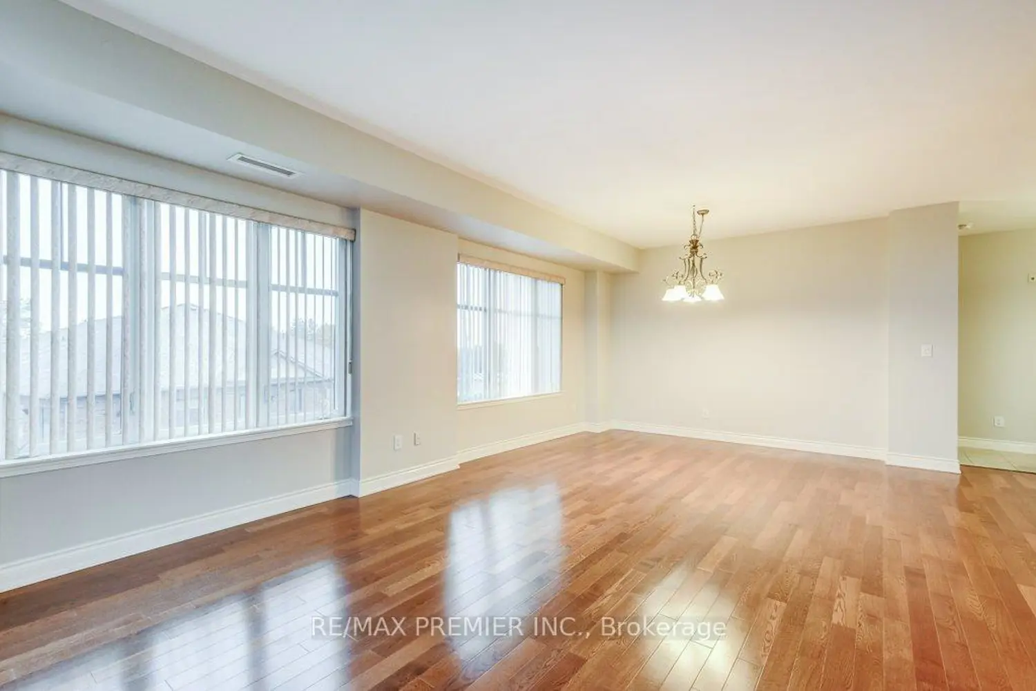 10211 Keele Street 209 photo 5