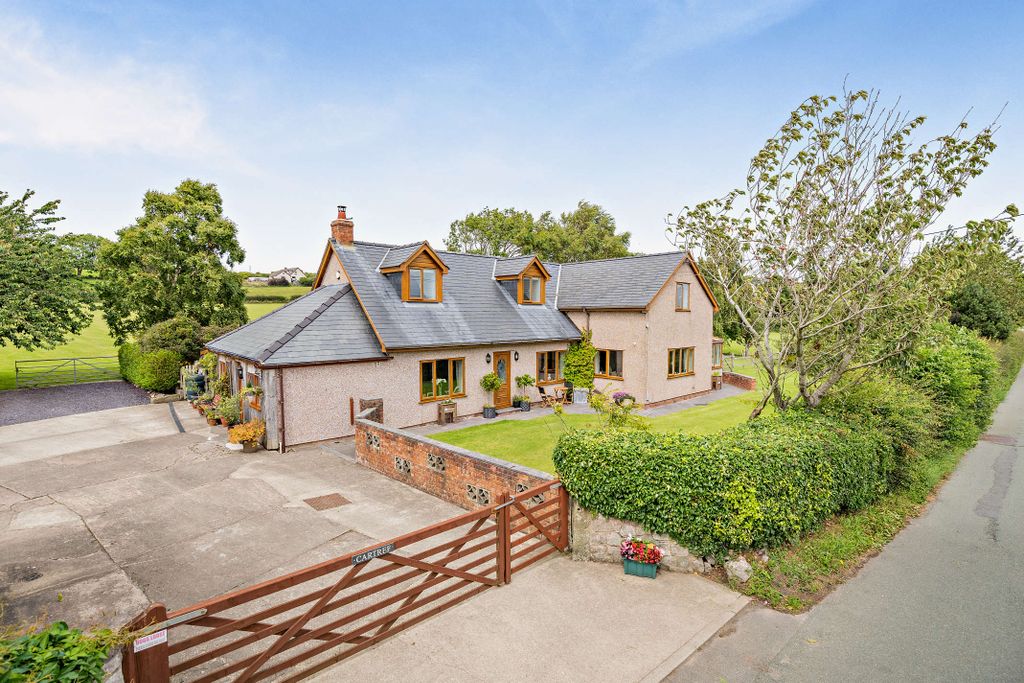 4 bed detached house for saleAxton, Holywell CH8