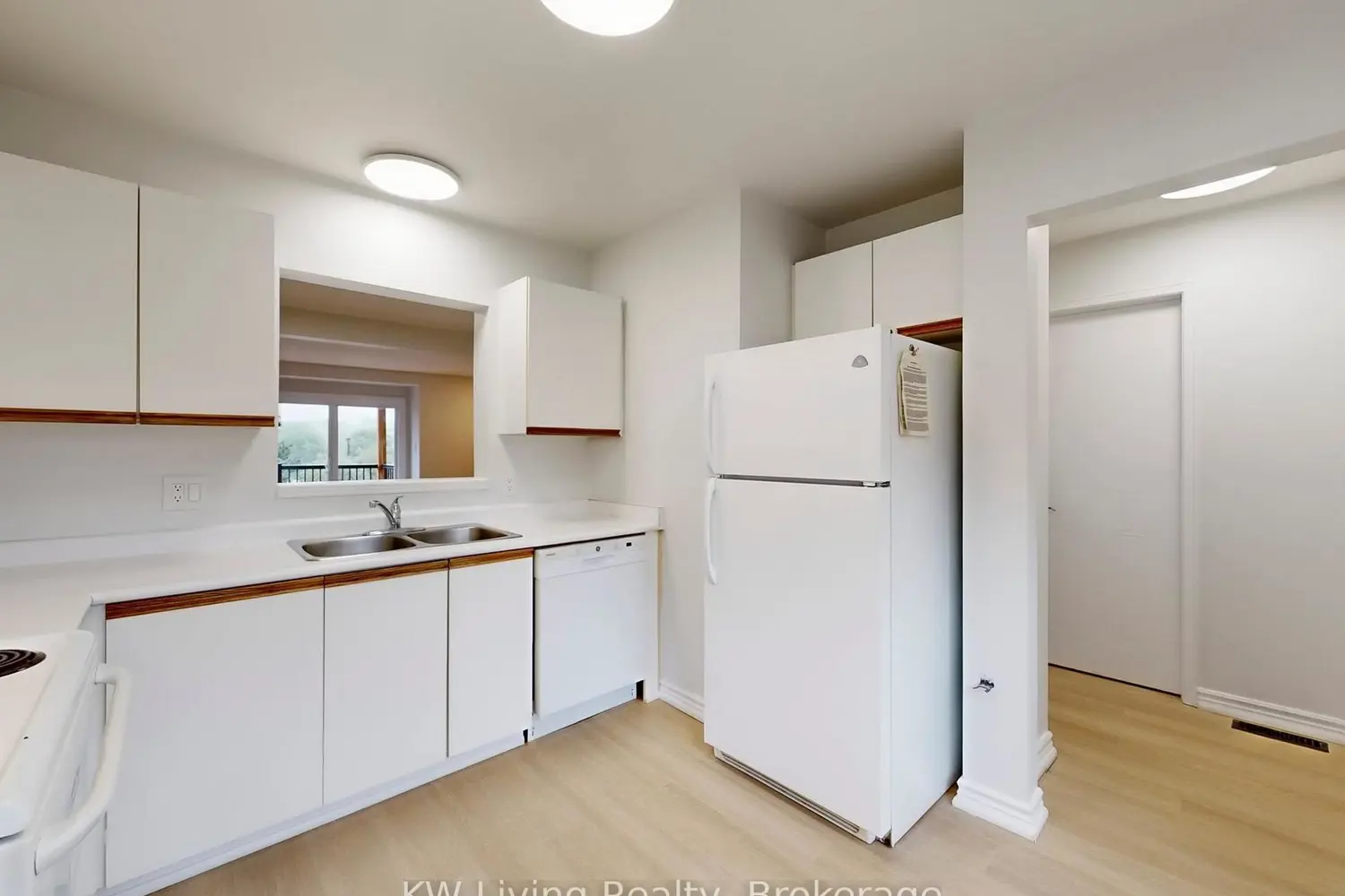 250 Keats Way 18 photo 3