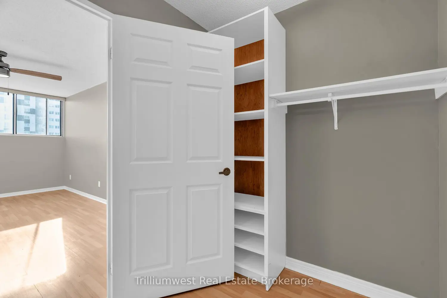 Additional image 8 of 375 King Street 1003