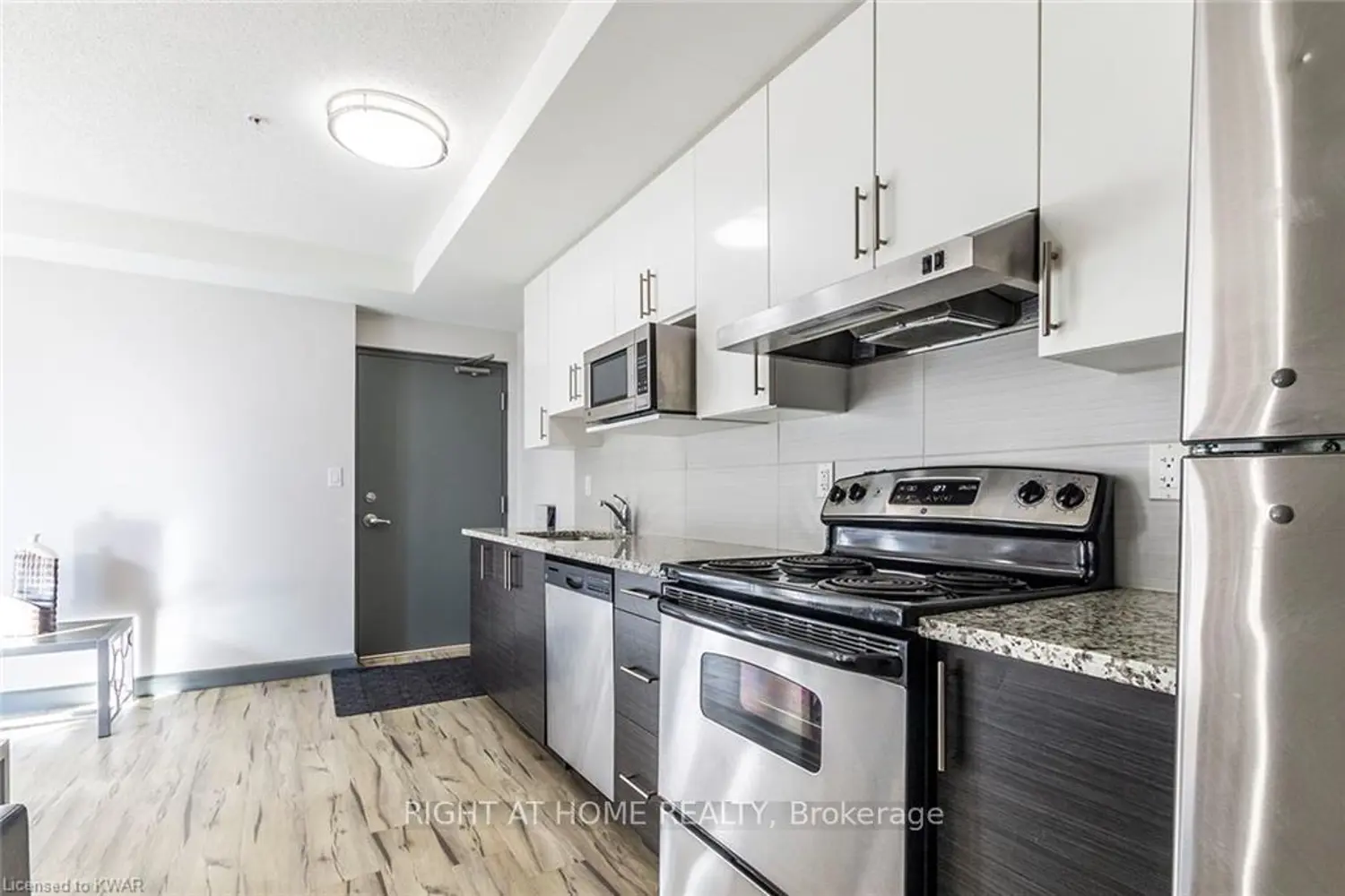 258B Sunview Street 215