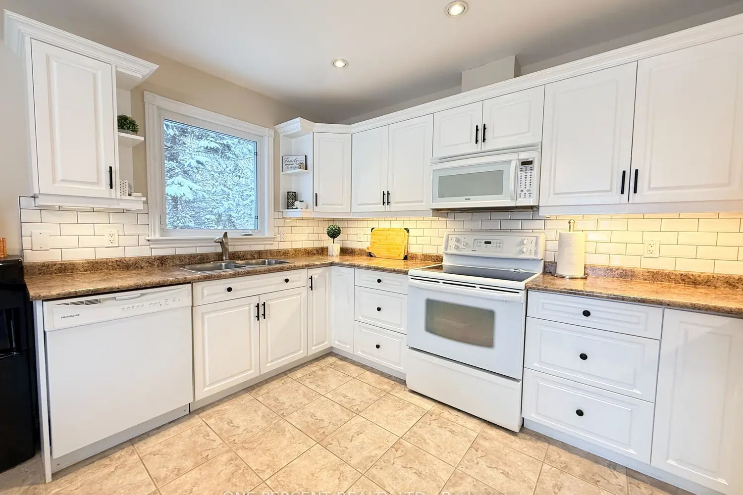 1423 River Road photo 5