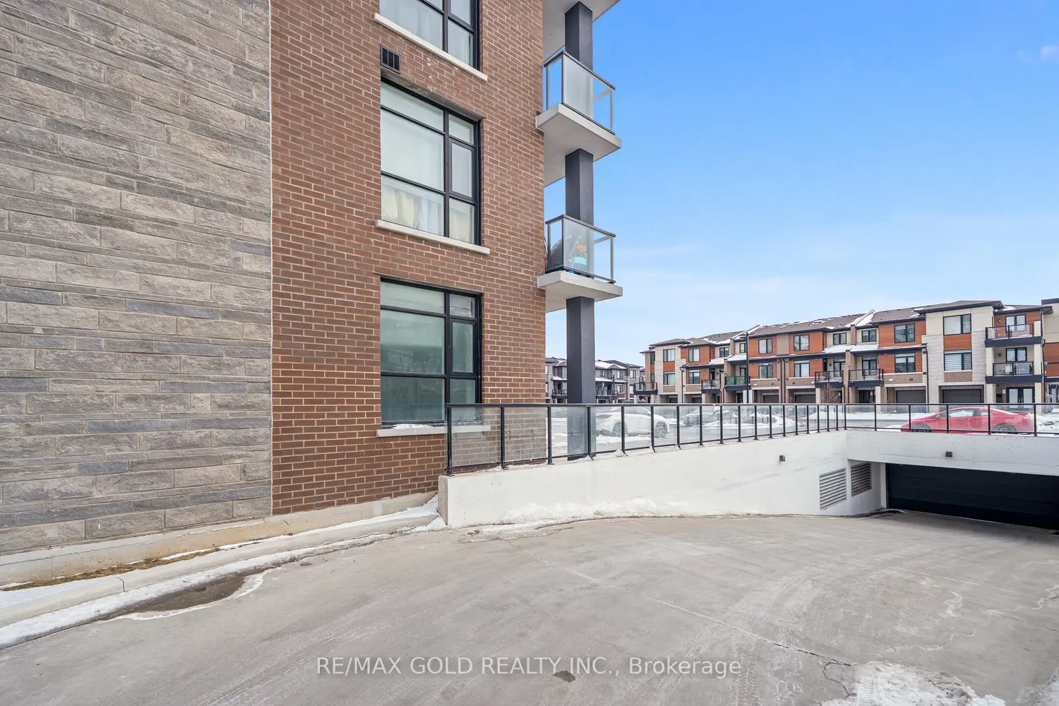 Additional image 17 of 600 North Service Road 506