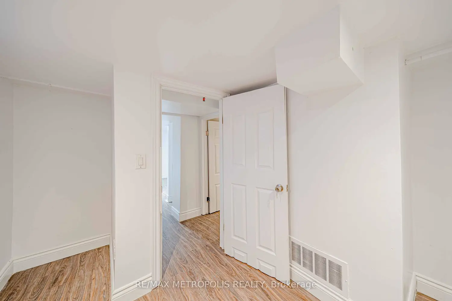 Additional image 11 of 240 Division Street