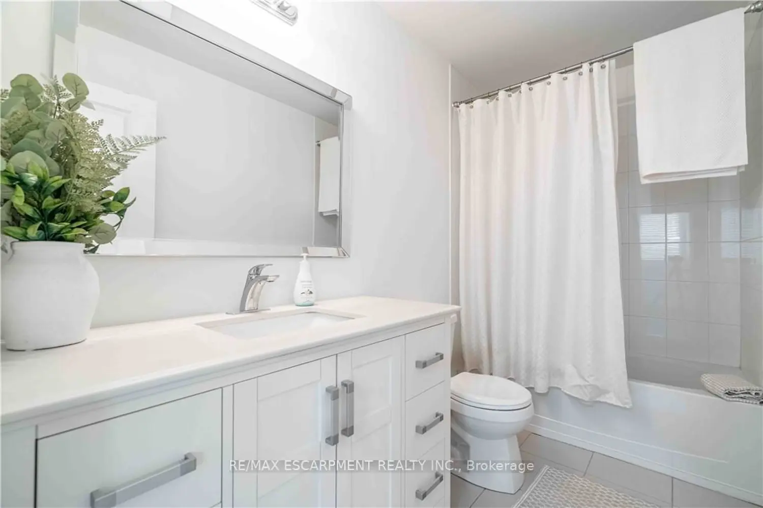 Additional image 16 of 90 Raymond Road 12