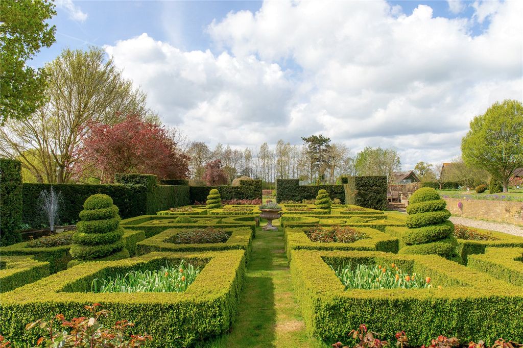 Additional image 24 of 7 bed equestrian for saleWeald Road, South Weald, Brentwood, Essex CM14