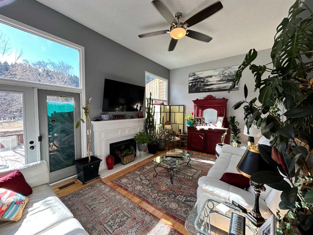 Additional image 5 of 340 Point Mckay Gardens NW, Calgary, AB, T3B 4V8