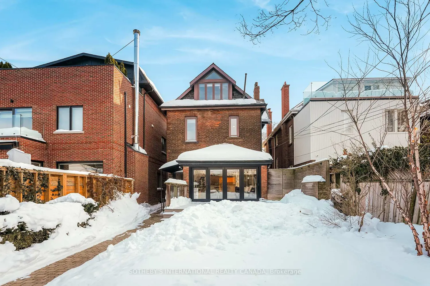 Additional image 16 of 134 Roxborough Street
