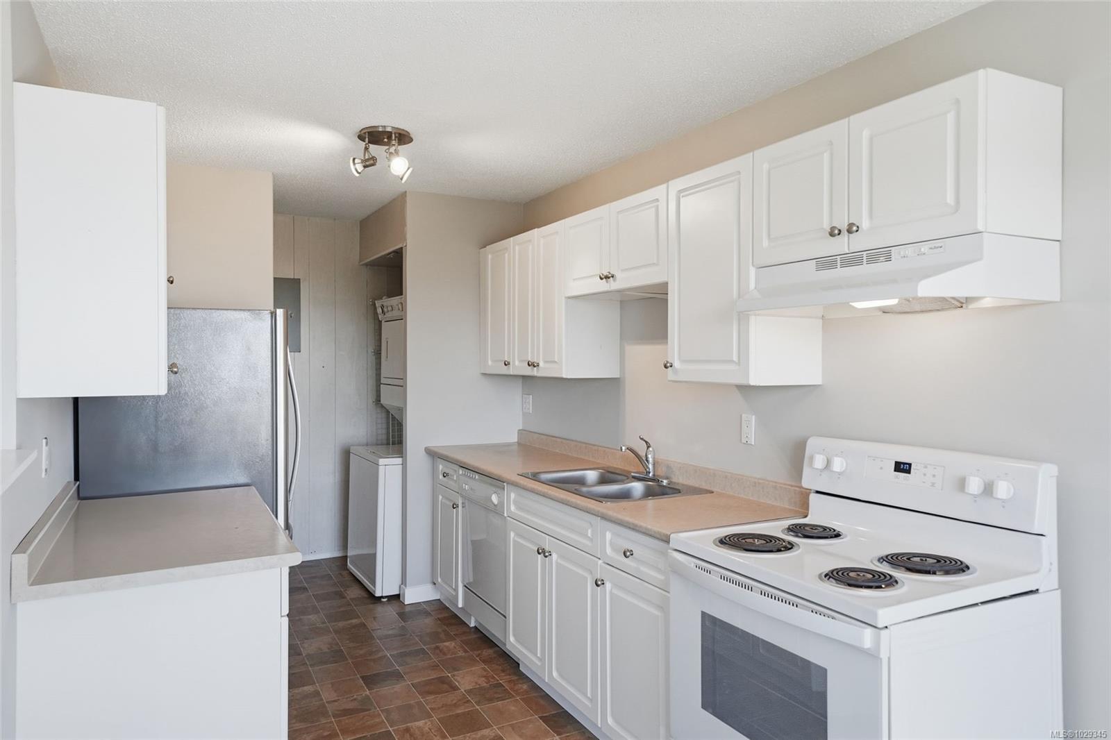 Additional image 3 of 208A-6231 Blueback Road, Nanaimo, BC, V9V 1J3