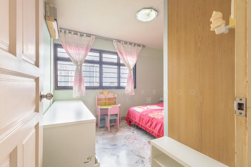 Additional image 13 of 14 Dover Close East