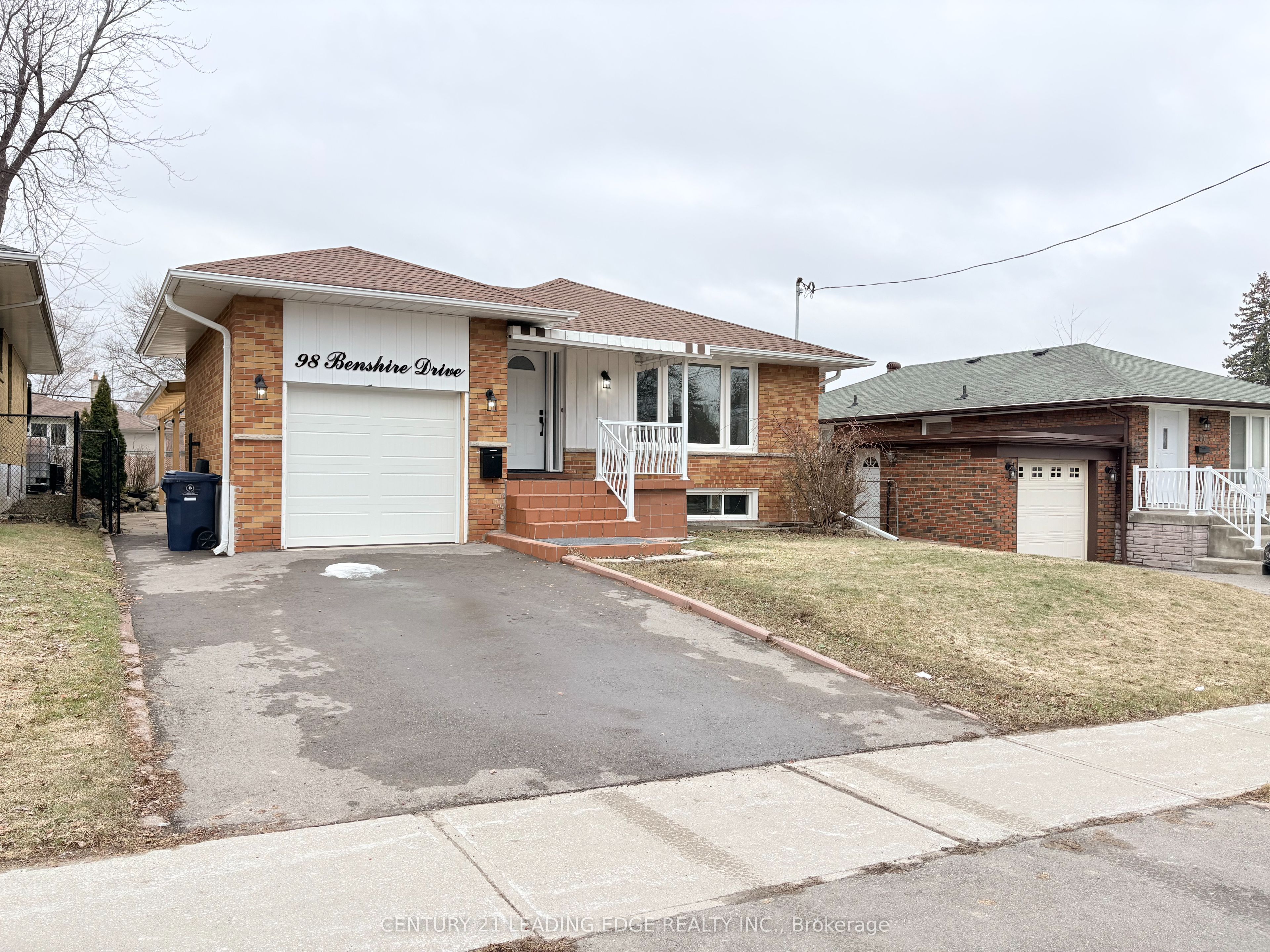 Additional image 2 of Main-98 Benshire Drive, Toronto, ON, M1H 1M5