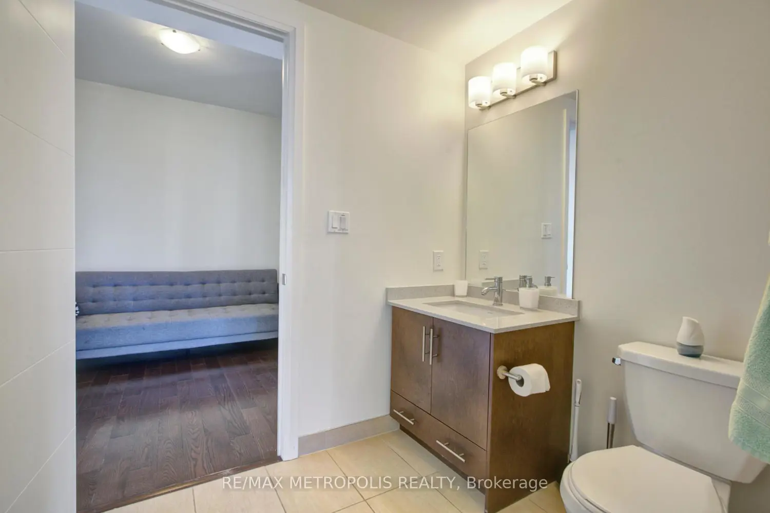 Additional image 12 of 460 Adelaide Street 2015