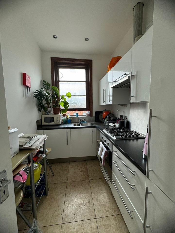 Additional image 4 of Room in a Shared Flat, Upper Street, N1, N1 7GU