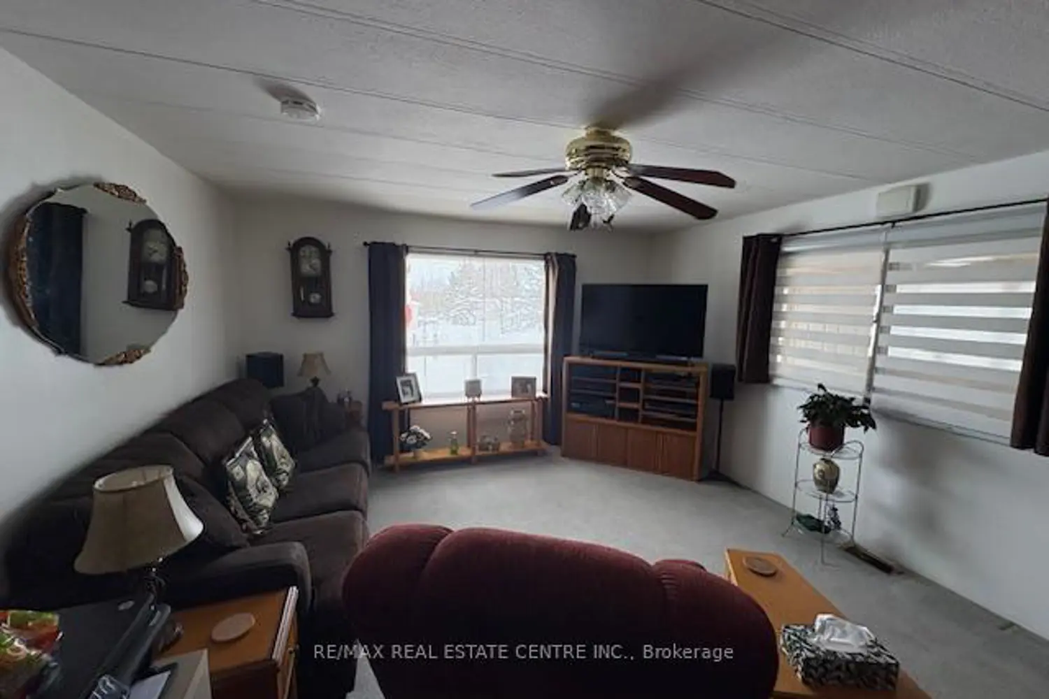 21 Maple Grove Village Road photo 4