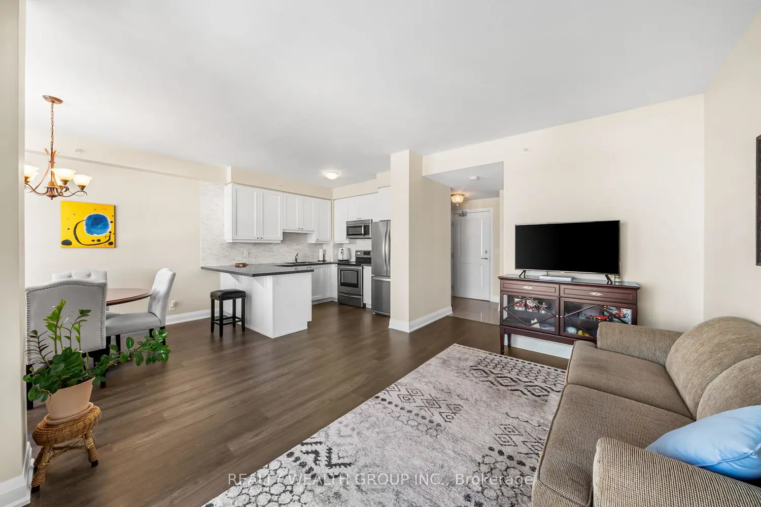 Additional image 9 of 12 Woodstream Boulevard 520