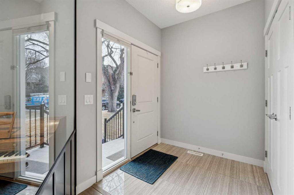 Additional image 2 of 127 34 Street NW, Calgary, AB, T2N 2X6