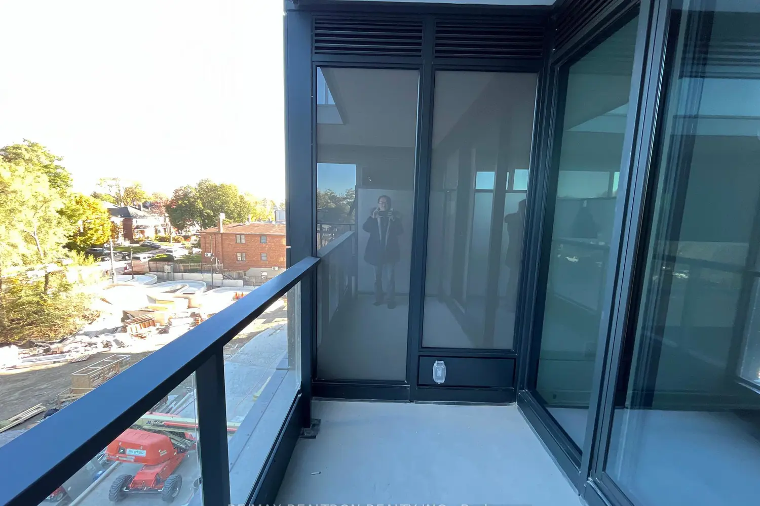 Additional image 18 of 250 Lawrence Avenue 401