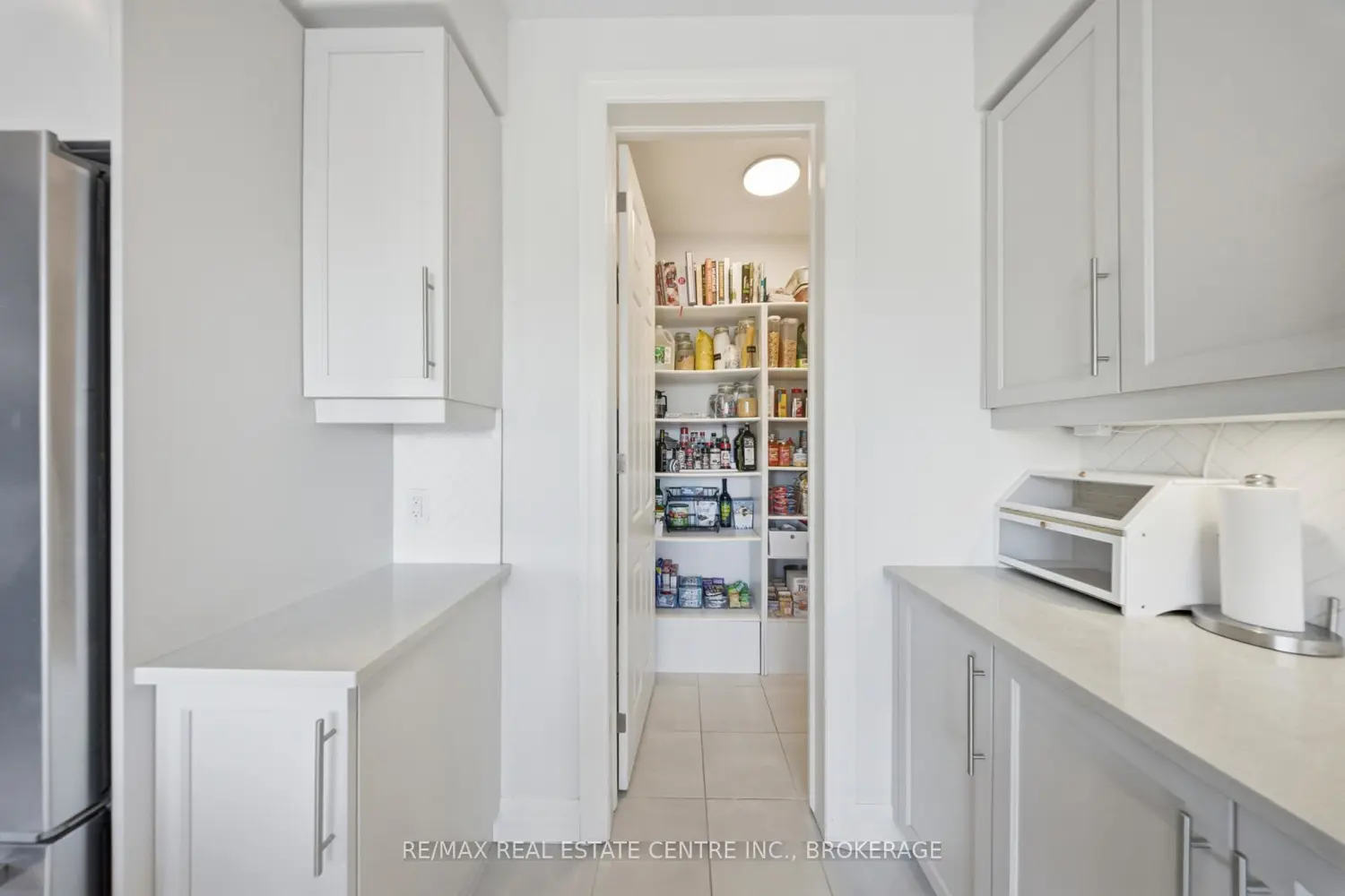 Additional image 12 of 357 Woodbine Avenue