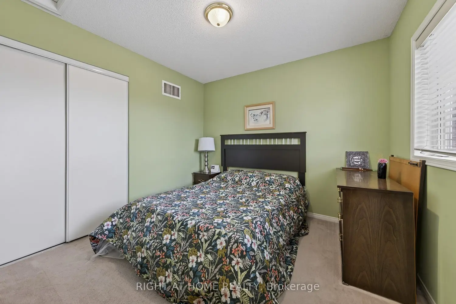 Additional image 12 of 1338 Vincent Crescent