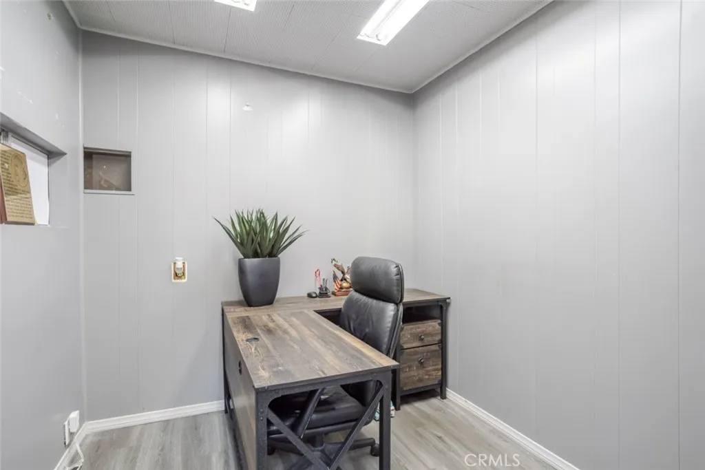 Additional image 38 of 14116 Oxnard Street, Van Nuys, CA 91401