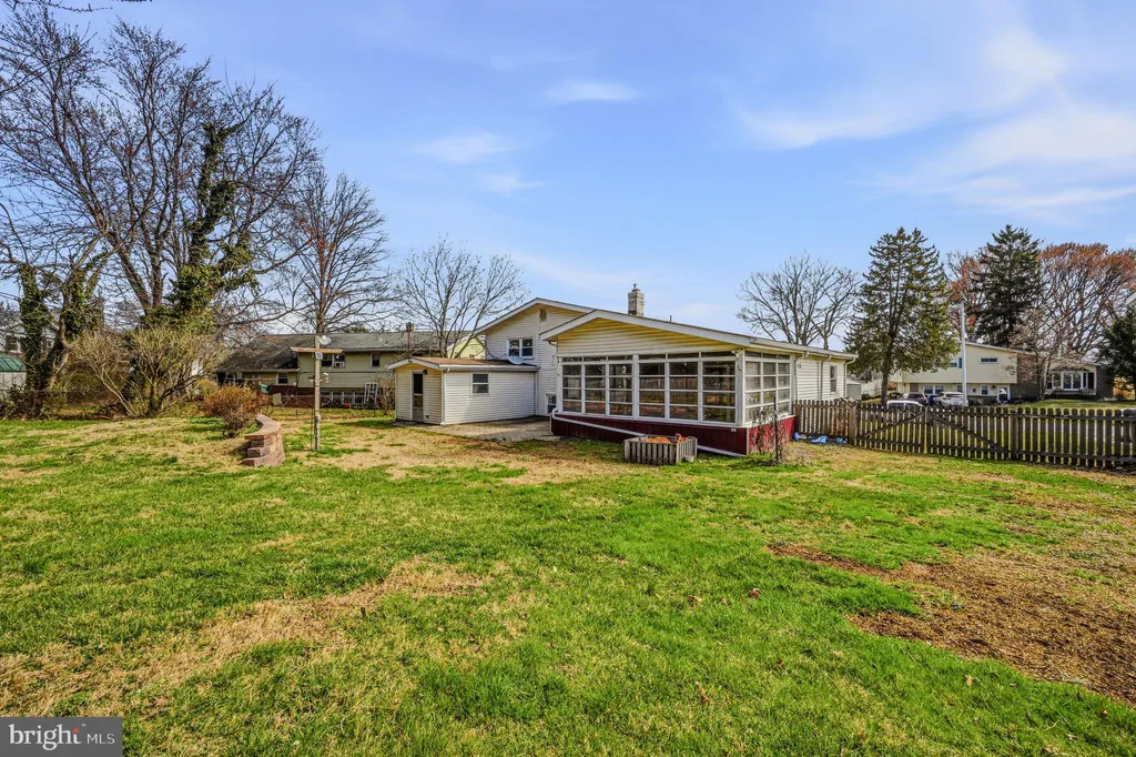 2430 Nicholby Dr, Wilmington, DE 19808