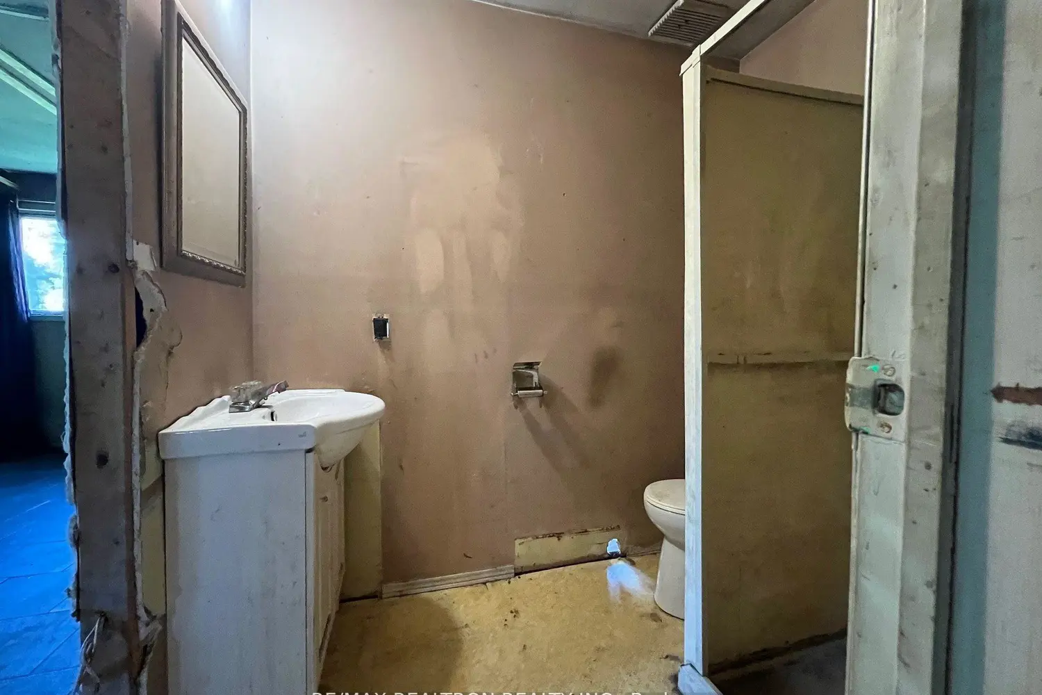 Additional image 10 of 3293 Holt Road