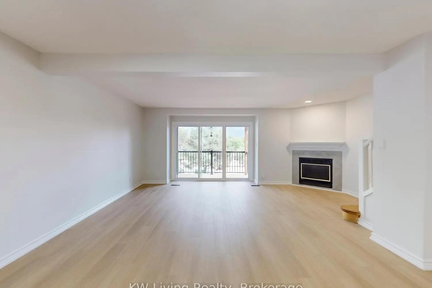 250 Keats Way 18 photo 4