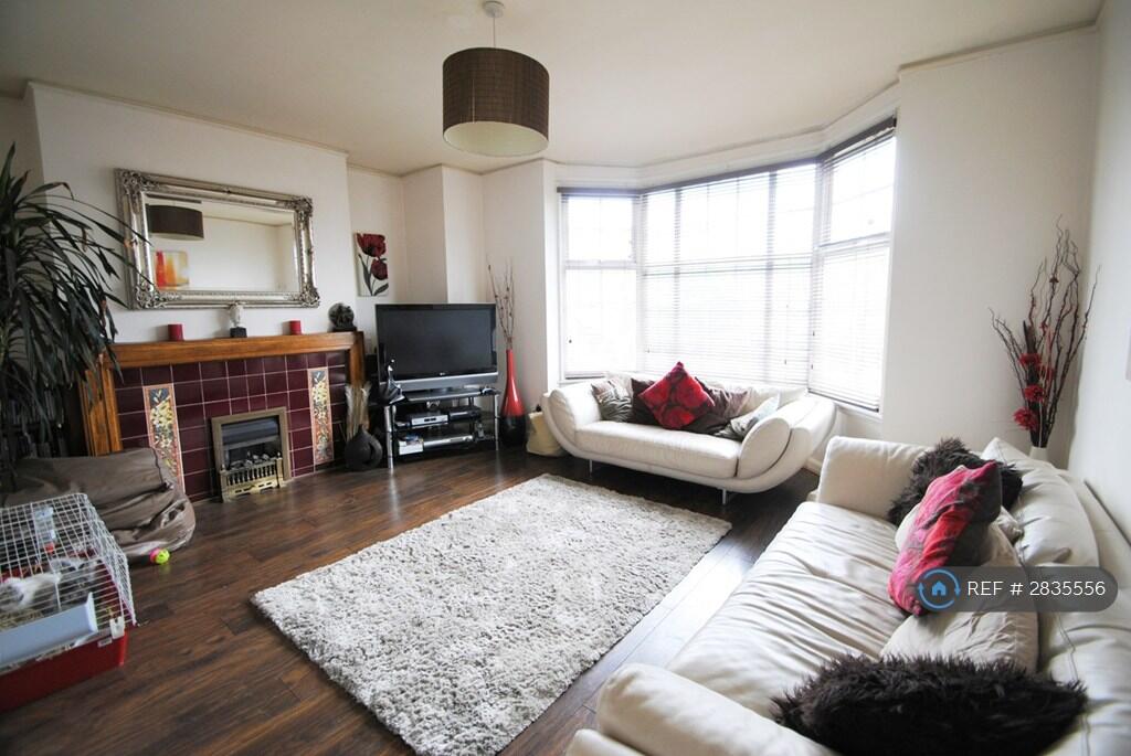 Neville Court, Birmingham, B13