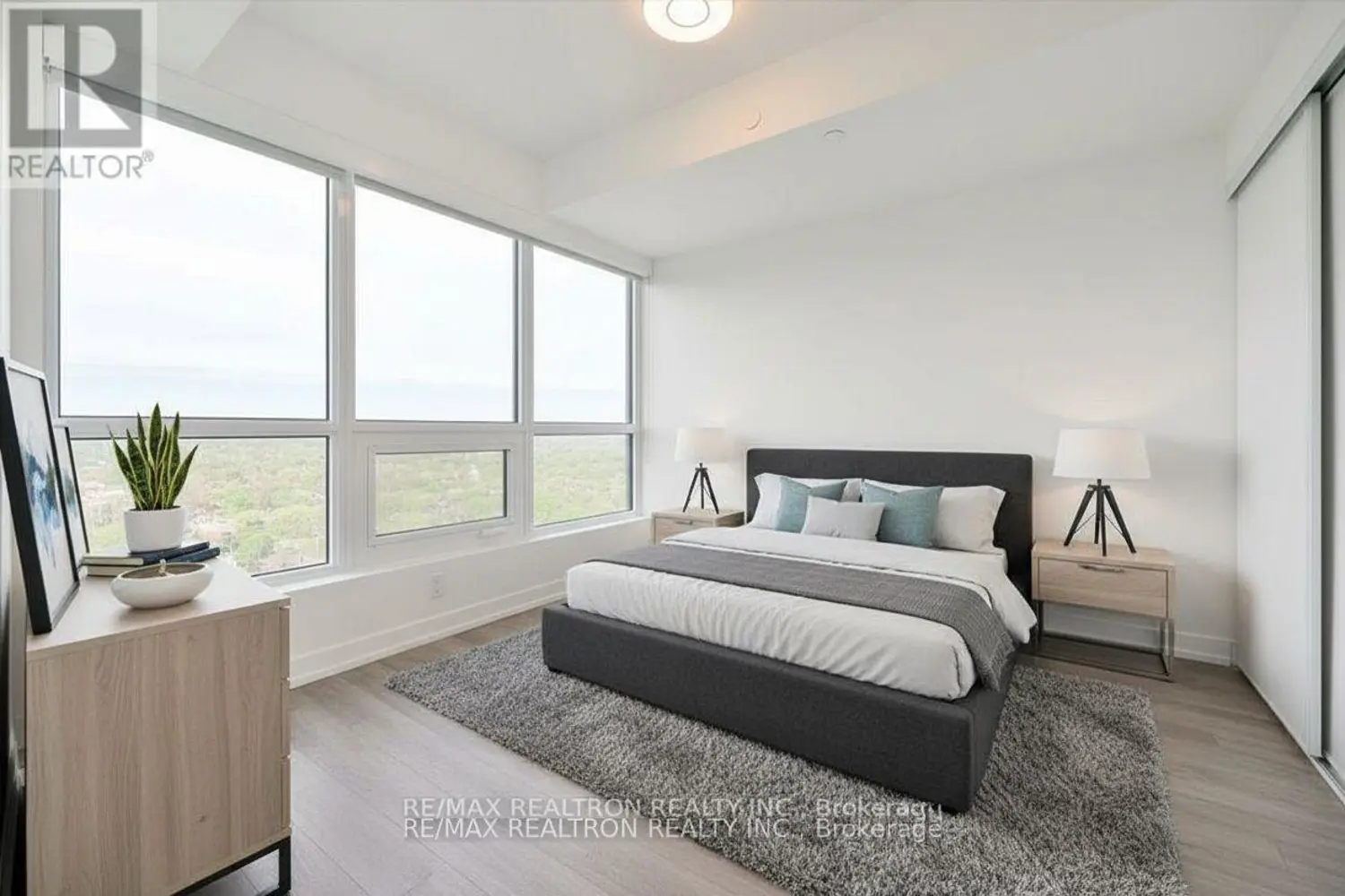 Additional image 4 of 395 Bloor Street 1805