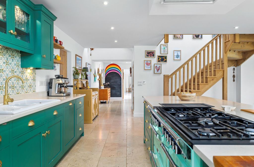 4 bed detached house for saleCaeathro, Caernarfon, Gwynedd LL55 photo 5