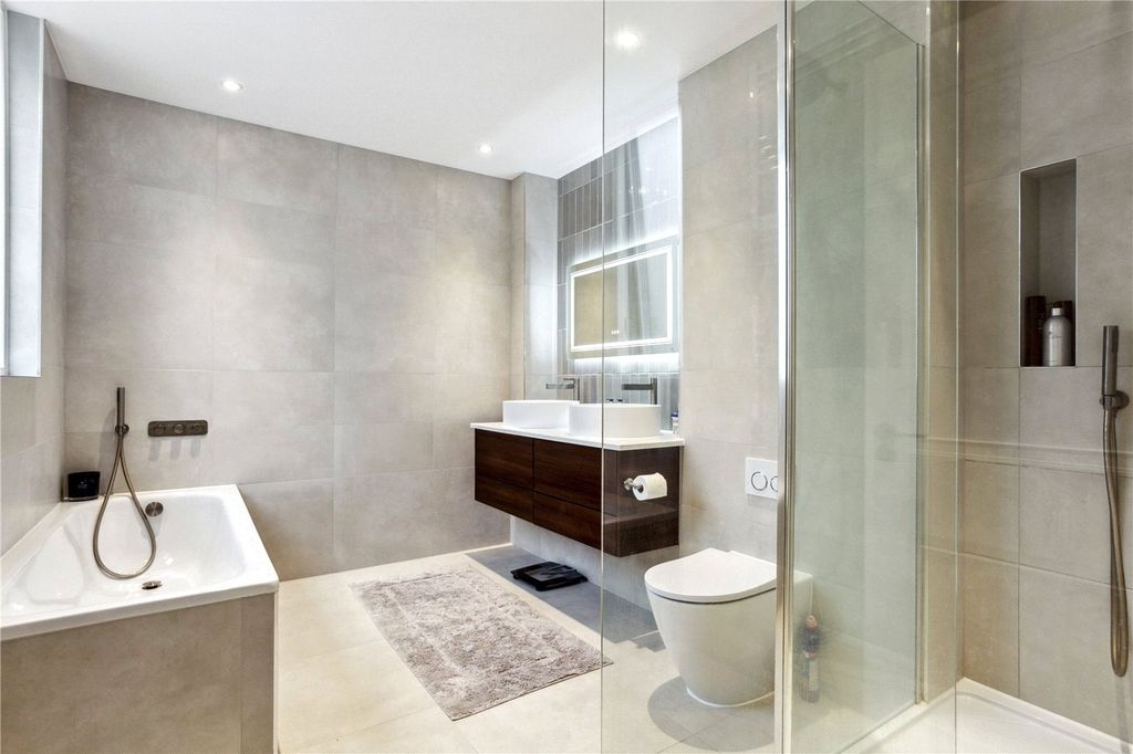 Additional image 9 of 3 bed flat for saleFellowes Rise, Winchester, Hampshire SO22