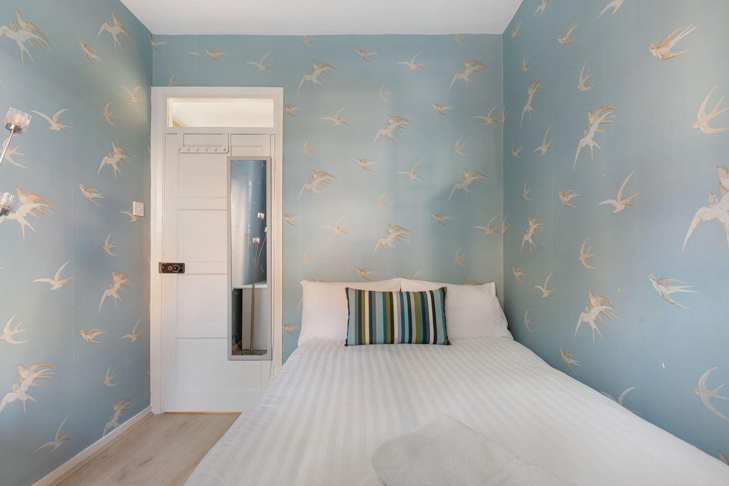 Additional image 4 of 3 Bed Flat, Rogers Estate, E2, N1 7GU