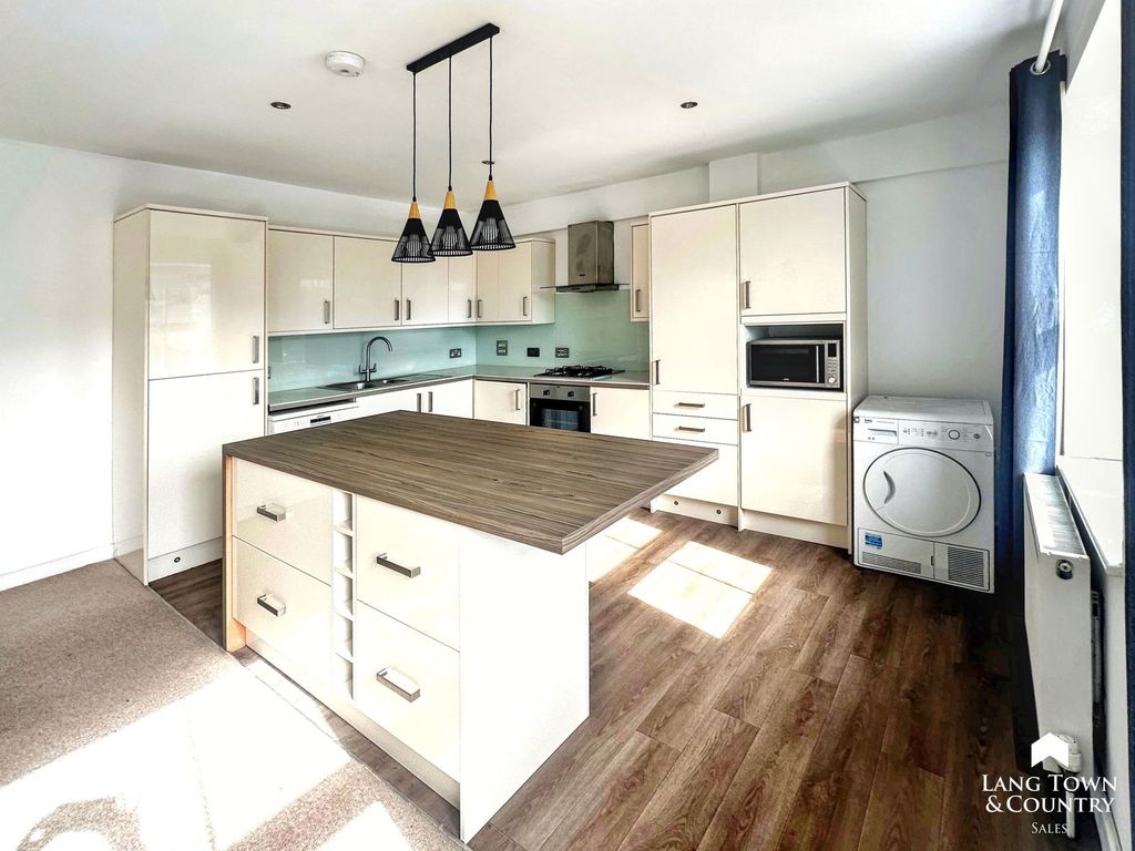 2 bed flat for saleDean Hill, Plymstock, Plymouth. PL9 photo 3