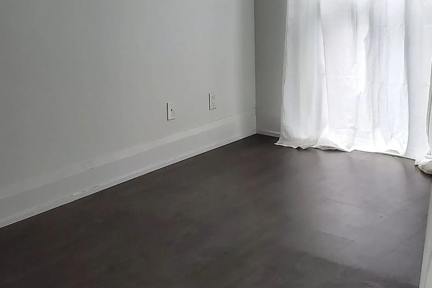 Additional image 16 of 101 Erskine Avenue 1403
