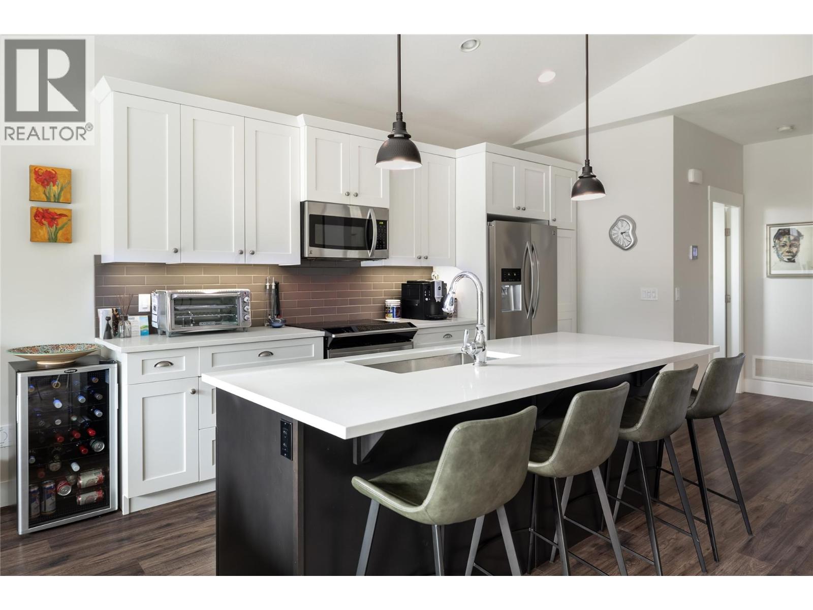 Additional image 4 of 114-4450 Gordon Drive, Kelowna, BC, V1W1T1