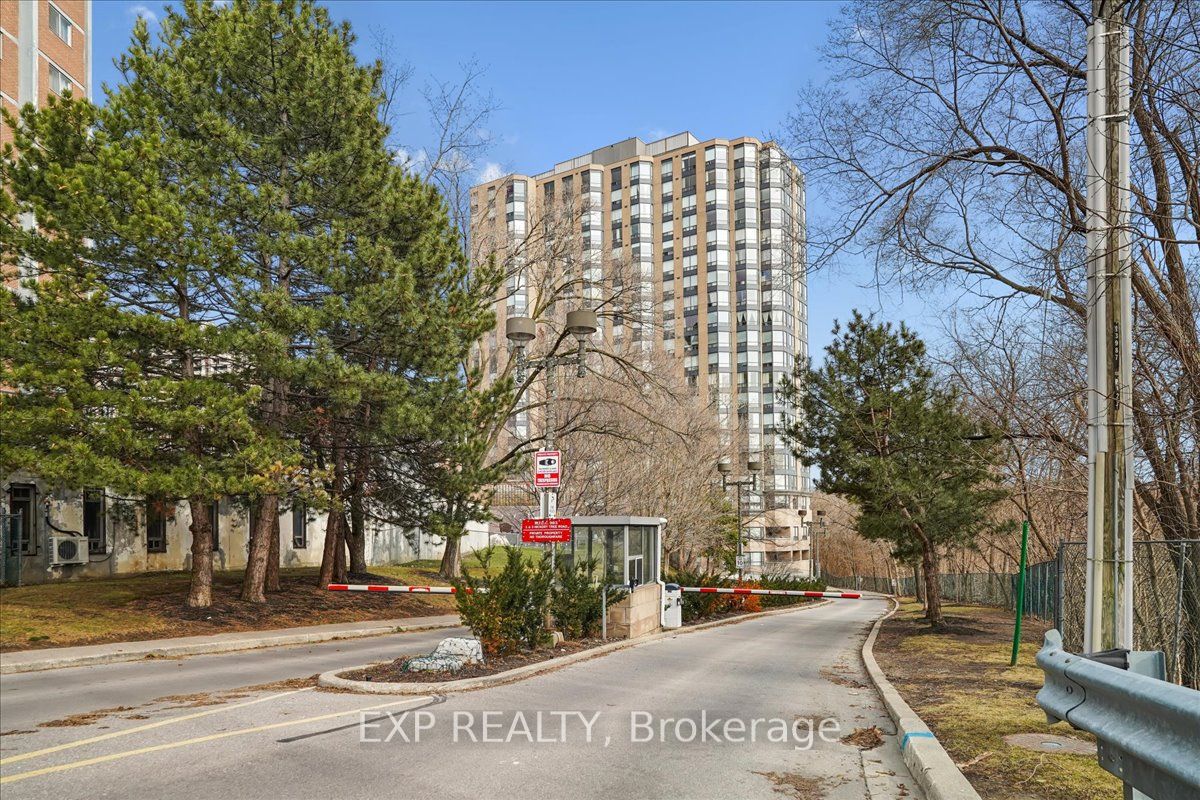 Additional image 2 of 802-3 Hickory Tree Road, Toronto, ON, M9N 3W5