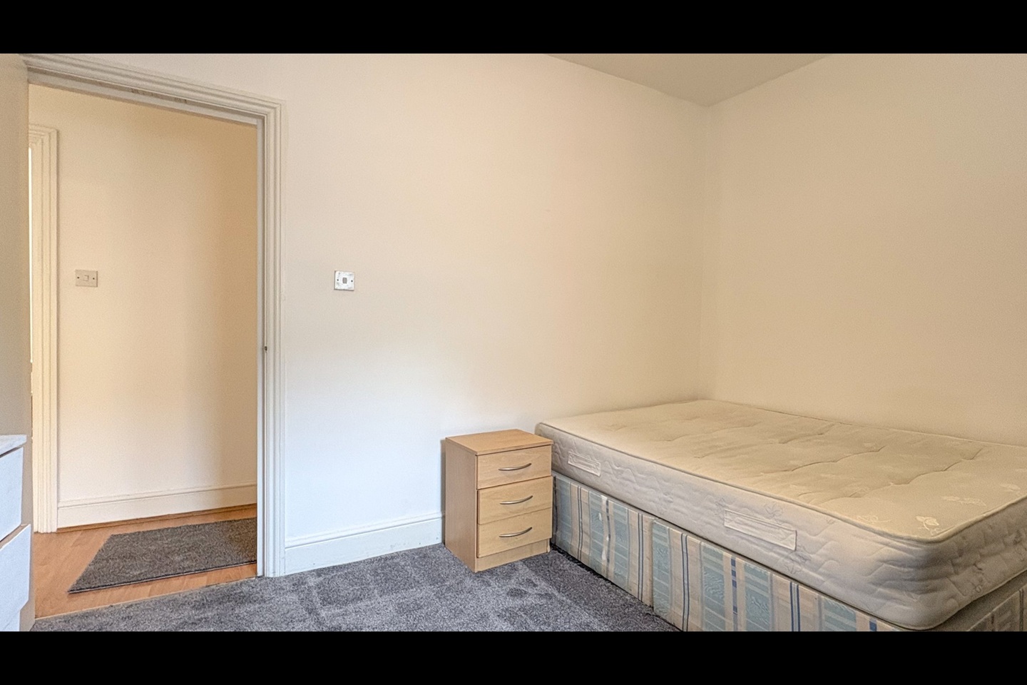 Additional image 5 of 1 Bed Flat, Ladbroke Crescent, W11, N1 7GU