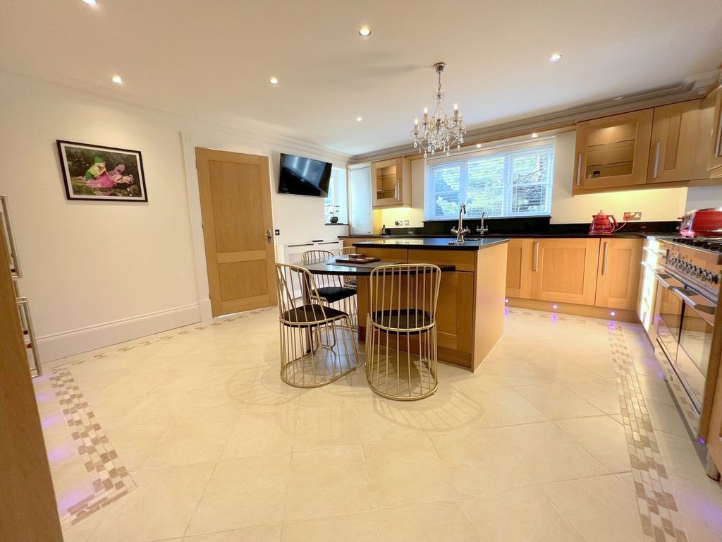 Additional image 8 of 3 bed flat for saleBurton Road, Branksome Park, Poole BH13