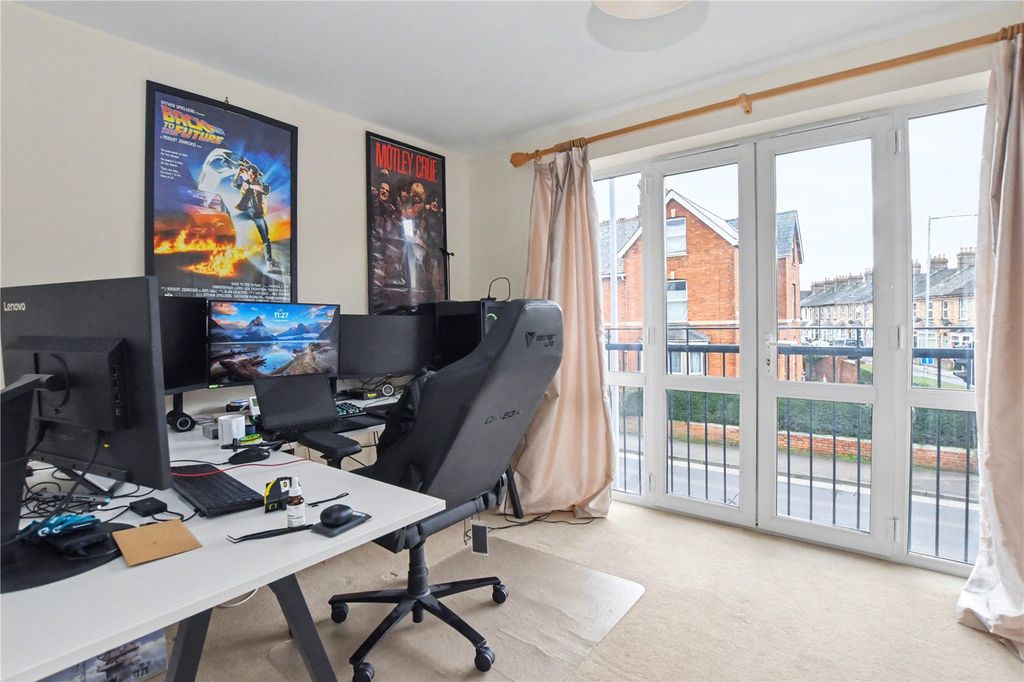 Additional image 2 of 2 bed flat for saleSt. Augustine Street, Taunton, Somerset TA1