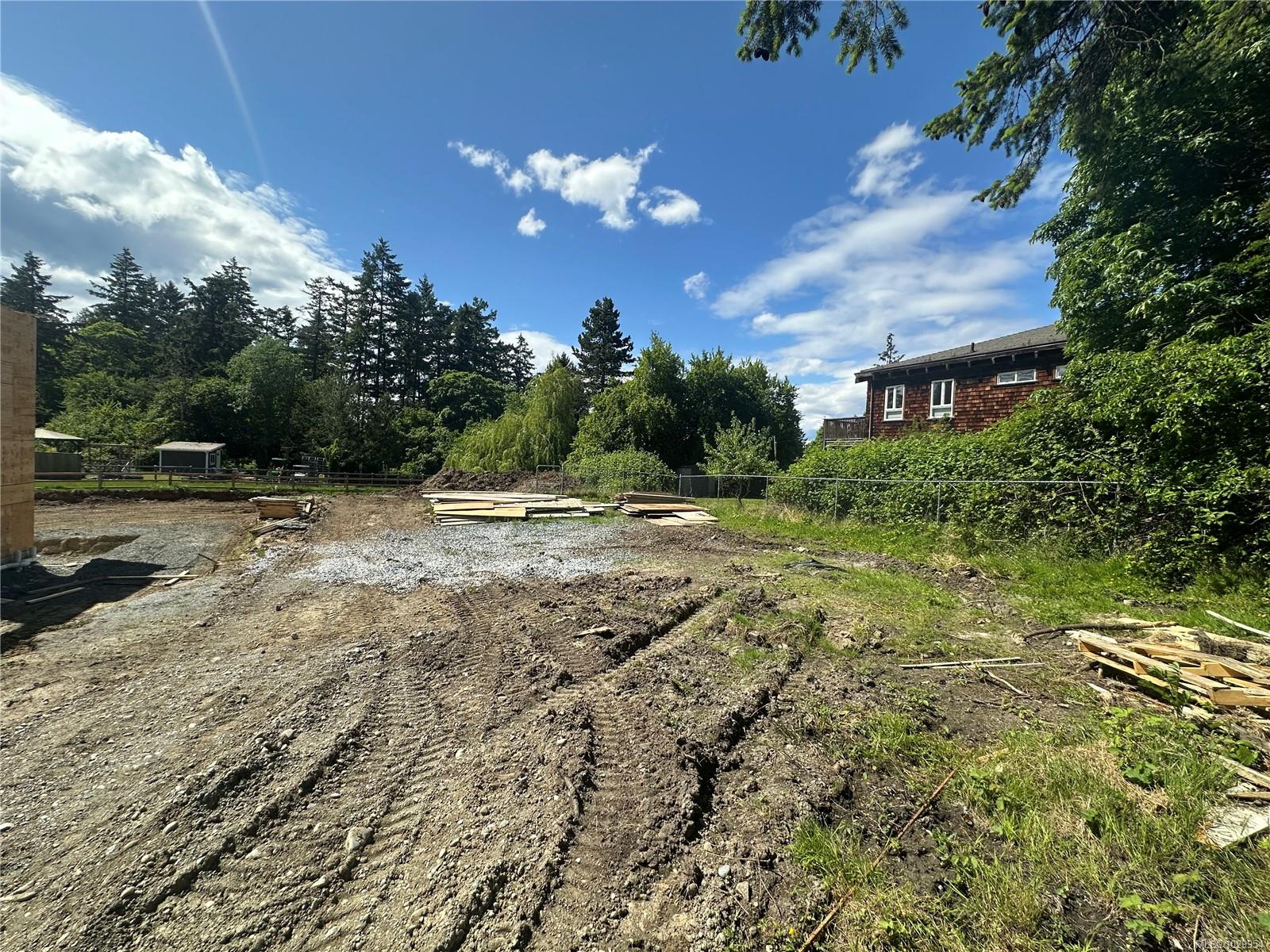 Additional image 6 of 10956 Chalet Road, North Saanich, BC, V8L 5N8