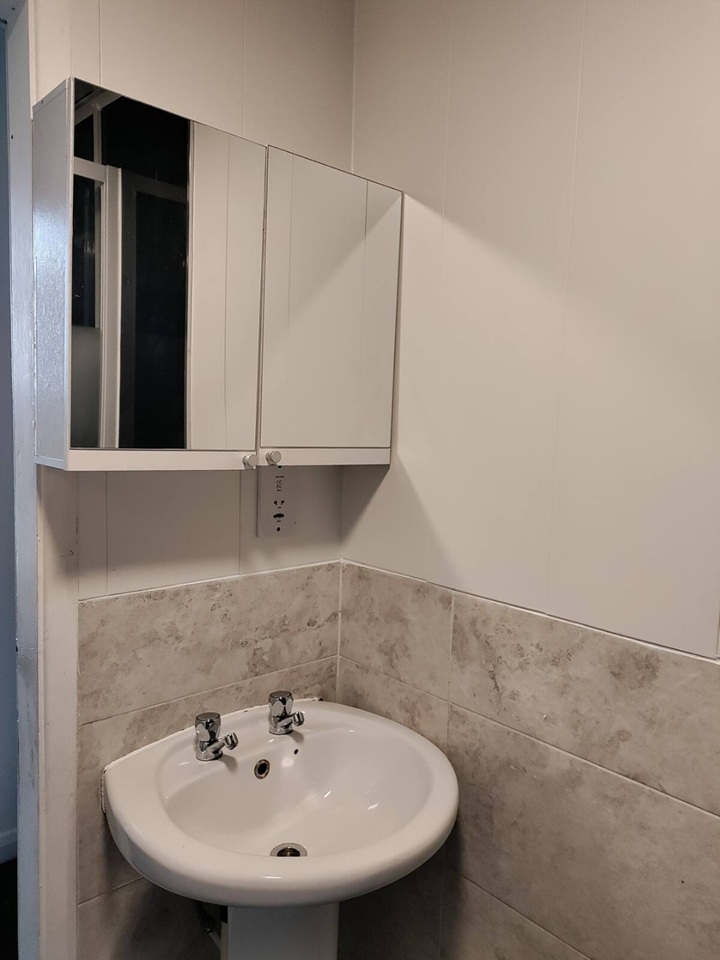 Additional image 3 of 3 Bed Flat, Pendleton Way, M6, N1 7GU