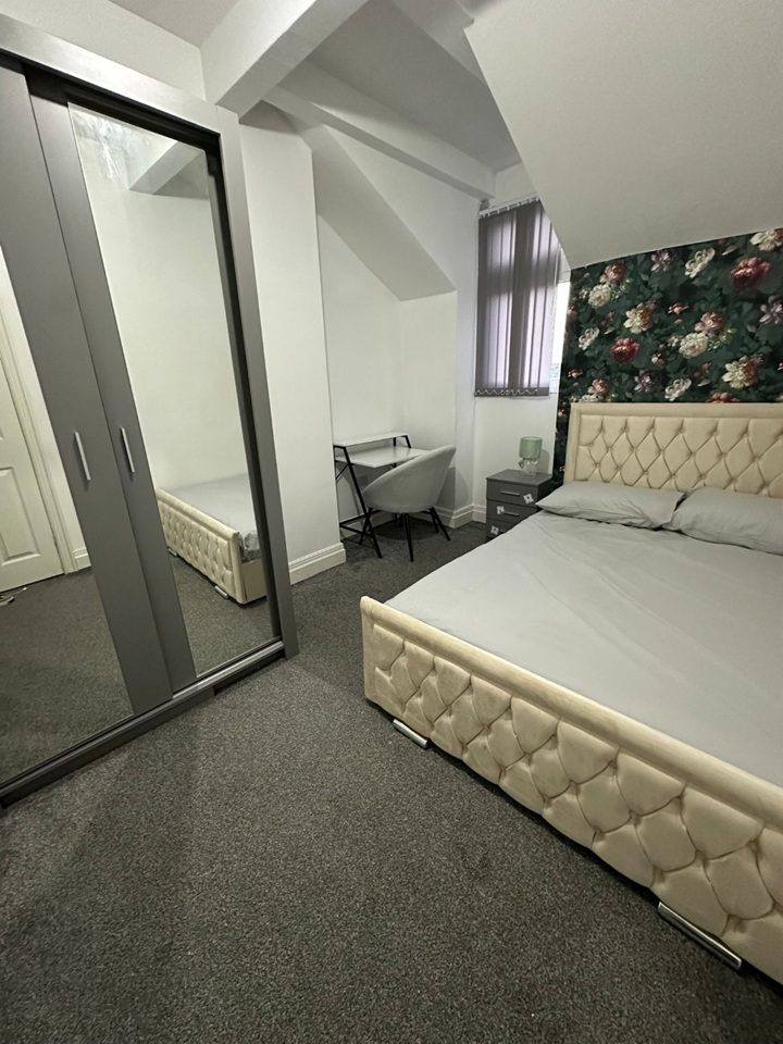 Room in a Shared House, Cheetham Hill Road, M8, N1 7GU