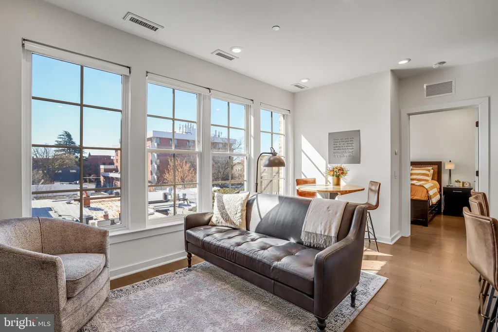 Additional image 3 of 300 8th Street NE Unit 404, Washington, DC 20002